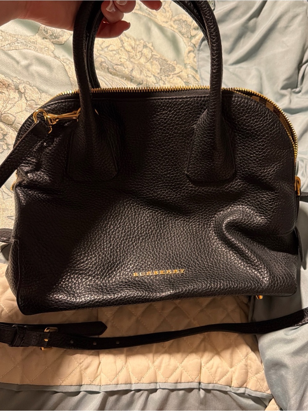 SOFT PEBBLE LEATHER BURBERRY BAG authentic